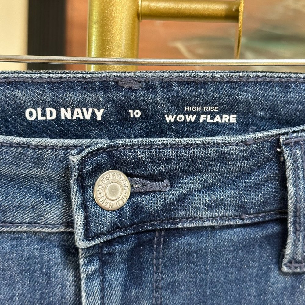 NWOT Old Navy Wow Flare Jeans